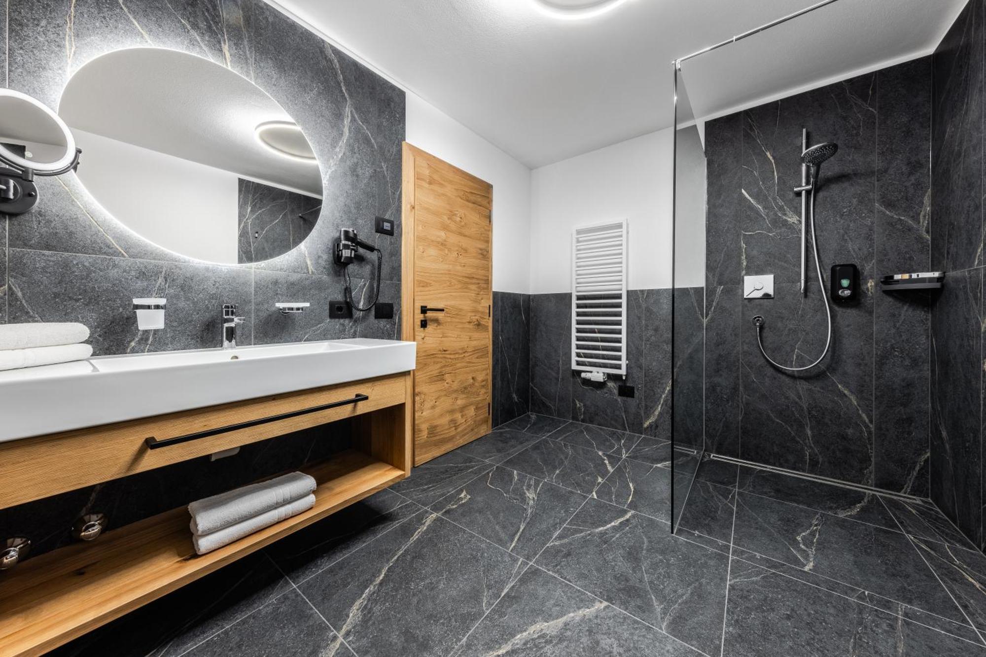 Hotel Ciasa Tama La Villa  Kültér fotó